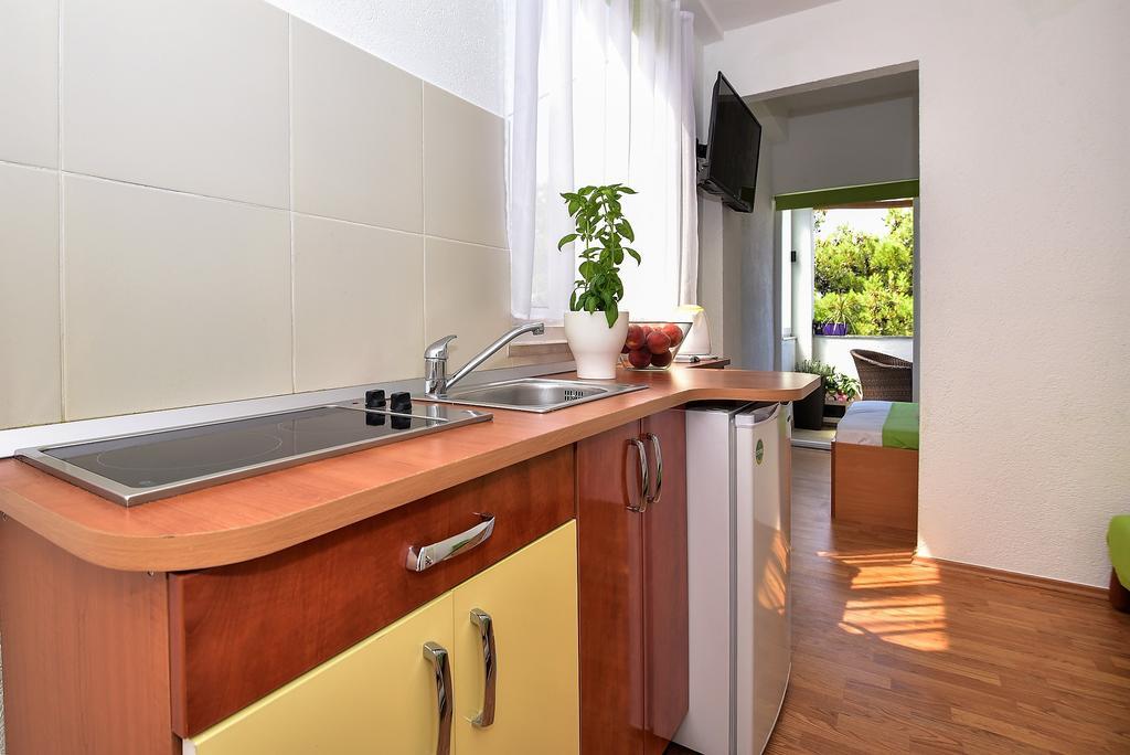 Apartment Borna Makarska Exterior photo